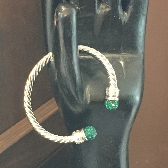 Green crystal/silver tone rope style split bangle - Picture 7 of 8